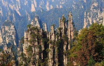 長(zhǎng)沙出發(fā)到黃龍洞、張家界森林公園、天門(mén)山、鳳凰五日游