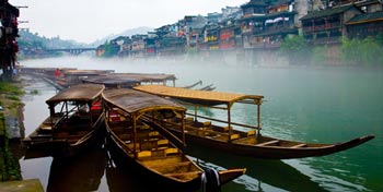 長(zhǎng)沙出發(fā)到張家界、袁家界、天子山、天門(mén)山、鳳凰古城五日游